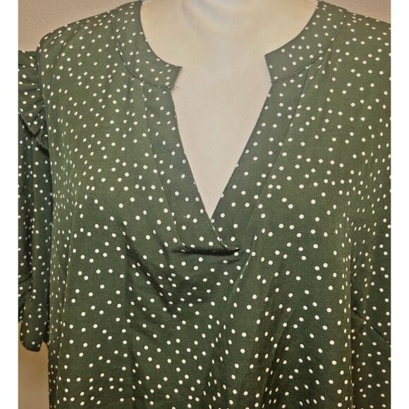 BloomChic Green & White Polka Dot V Neck Ruffle Blouse Plus Size 22/24 - Picture 6 of 8